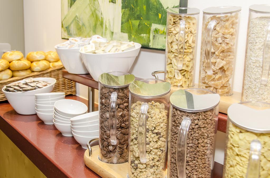 Gasthof Goldener Fisch Lienz Ngoại thất bức ảnh