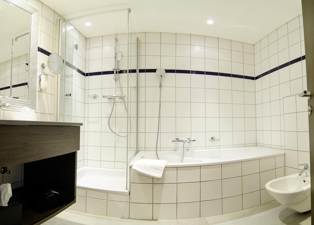 Gasthof Goldener Fisch Lienz Ngoại thất bức ảnh