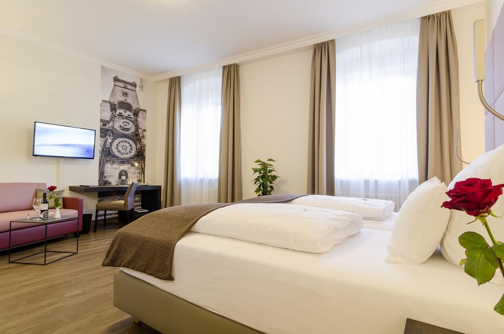 Gasthof Goldener Fisch Lienz Ngoại thất bức ảnh